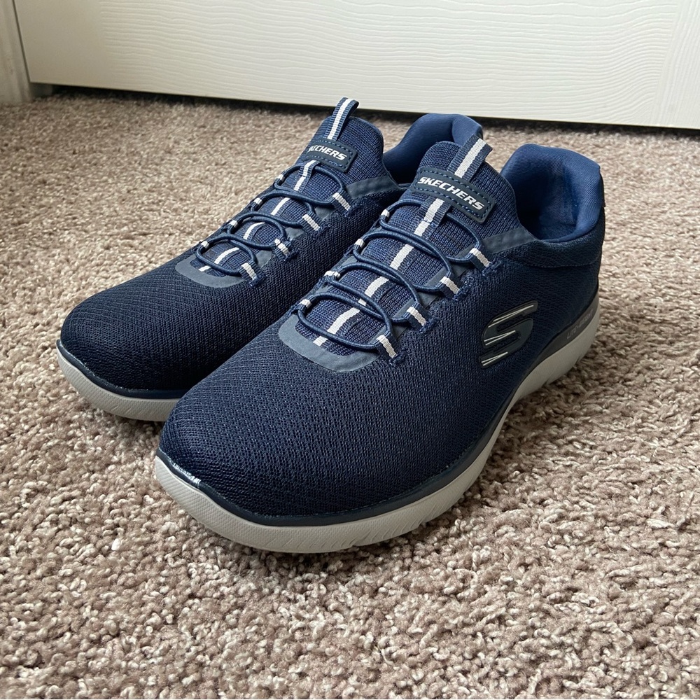 NWOT Skechers Slip In Memory Foam Sneakers